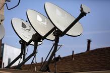 Image of a satellite dish to a subscriber of DirecTV in Los Angeles