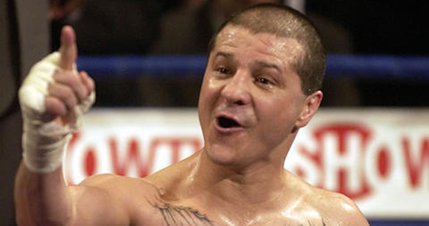 El excampe&oacute;n mundial de boxeo, Johnny Tapia.