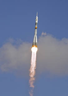Imagen de la nave Soyuz TMA-13 que se ha acoplado con éxito a la Estación Espacial Internacional (ISS). Imagen de la nave Soyuz TMA-13 que se ha acoplado con éxito a la Estación Espacial Internacional (ISS).