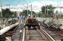 Imagen de reparaci&oacute;n en un puente de Georgia.