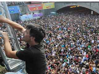 Ver v&iacute;deo  'Im&aacute;genes grabadas en el t&uacute;nel de la Loveparade antes de la tragedia'