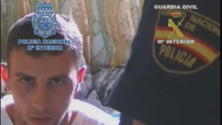 Imágenes de los ocho detenidos en Ceuta que captaban terroristas yihadistas