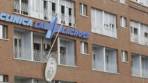 Ir al Video&nbsp;Un incendio en la cl&iacute;nica donde se recupera el rey obliga a desalojar parte del edificio