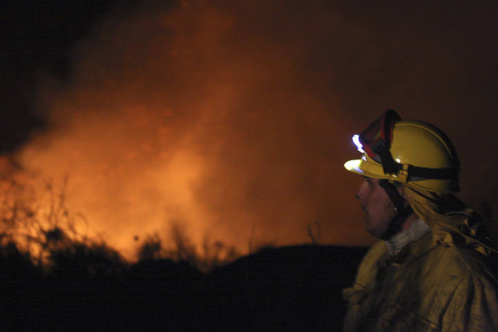Incendio forestal en el parque natural de Arribes