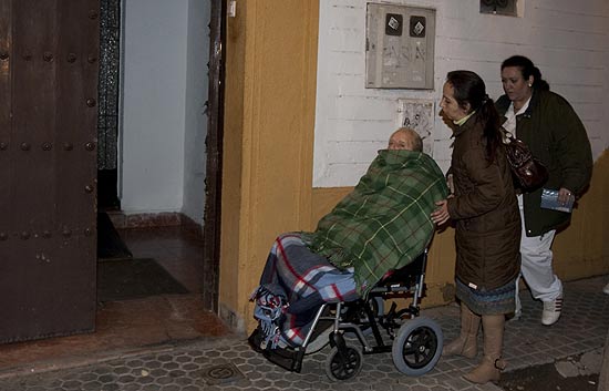 Seis ancianos mueren en el incendio de una residencia en Sevilla
