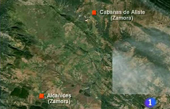 Un incendio ha obligado a evacuar a 100 vecinos de Caba&ntilde;as de Aliste, en Zamora
