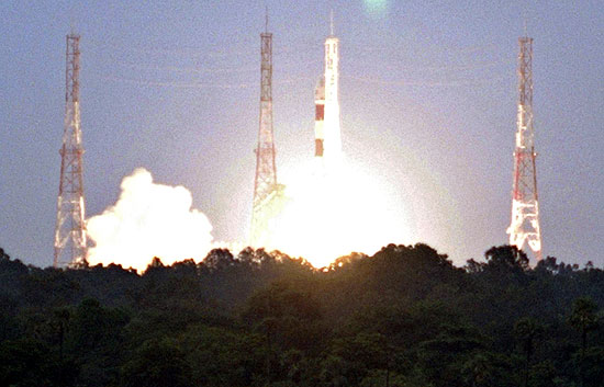 India manda a la Luna su primer sat&eacute;lite