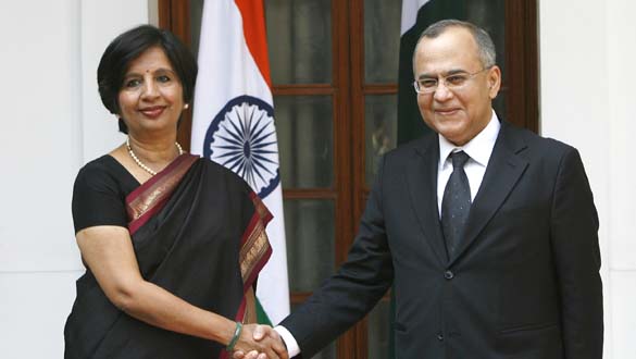 India y Pakist&aacute;n, primera reuni&oacute;n tras la ruptura de los di&aacute;logos en 2008