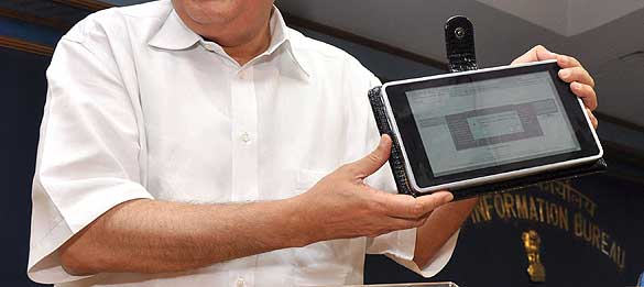LA INDIA PRESENTA UNA TABLETA INFORM&Aacute;TICA DE 35 D&Oacute;LARES