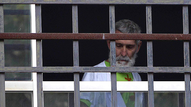 El etarra enfermo Josu Uribe-txeberria puede ser tratado en prisi&oacute;n