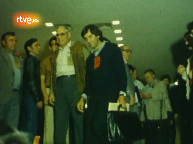 Video: Informe Semanal (1979): Congreso Extraordinario en el que Felipe Gonz&aacute;lez vuelve a la secretaria general