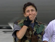 Una de las primeras imágenes de Ingrid Betancourt tras su liberación y sufrir seis años de cautiverio Una de las primeras imágenes de Ingrid Betancourt tras su liberación y sufrir seis años de cautiverio