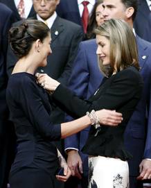 Ingrid Betancourt recibe el Premio Príncipe de Asturias de la Concordia Ingrid Betancourt recibe el Premio Príncipe de Asturias de la Concordia