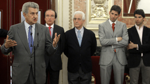 Ver v&iacute;deo  'Iniciativa Legislativa Popular para declarar la fiesta de los toros Bien de Inter&eacute;s Cultural'