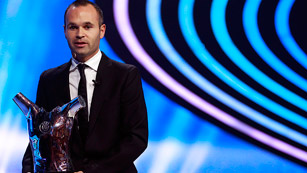 Ver v&iacute;deo  'Iniesta, mejor jugador de Europa'