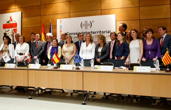 Intensa y larga reuni�n de la ministra de Sanidad con los representantes de las comunidades aut�nomas