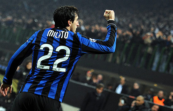 El Inter aventaja al Chelsea (2-1)