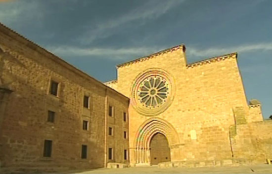 Cr&oacute;nicas - Interior de monasterio