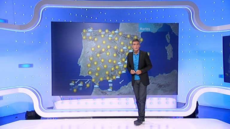 Nubes en el cant&aacute;brico, mediterr&aacute;neo y canarias