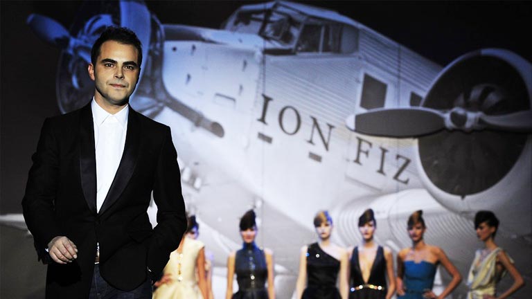 Ion FIz, el dise&ntilde;ador vasco, cumple 10 a&ntilde;os en la  moda