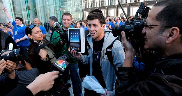 EL IPAD DE APPLE LLEGA HOY A LAS TIENDAS ESTADOUNIDENSES