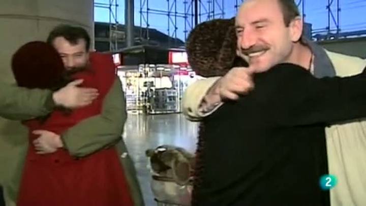 Para todos La 2  = ONG =   IRAK a trav&eacute;s de un documental