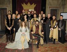 El reparto de 'Isabel' casi al completo de Isabel en la presentaci&oacute;n del fin de rodaje.