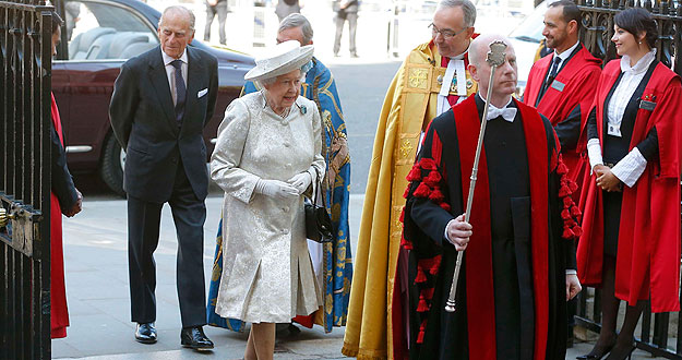 Britain's Queen Elizabeth arrives with Prince Philip at Westminster Abbey to celebrate the 60th anniversary of her coronation in London