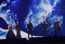 Los islandeses Greta Salome & Jonsi cantan 