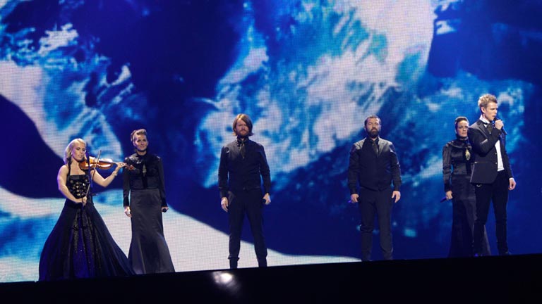 Islandia -  Gr&eacute;ta Sal&oacute;me and J&oacute;nsi - Never Forget 