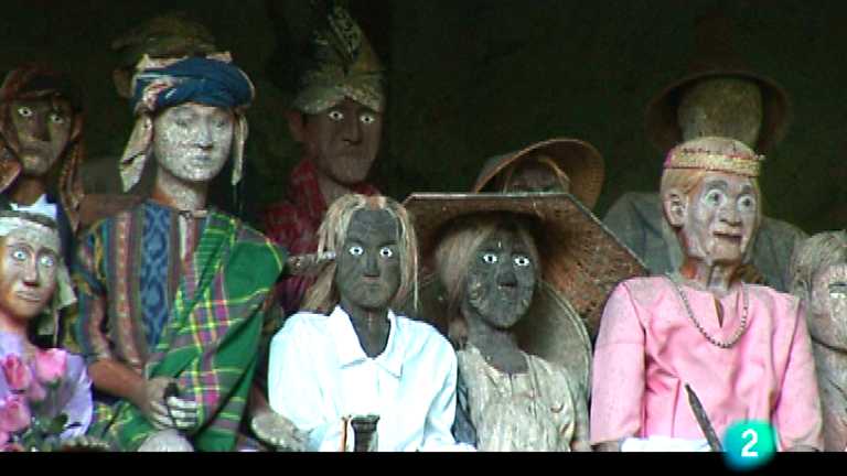 Am&eacute;rica e Indonesia M&iacute;tica - Islas Celebes; la cultura de la muerte