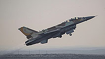 Ir al Video&nbsp;Israel ataca a Siria y Obama no se plantea enviar tropas