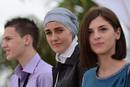 (De izquierda a derecha) El actor Ismir Gagula, la directora Aida Begic y la actriz Pikic posan durante el photocall de 