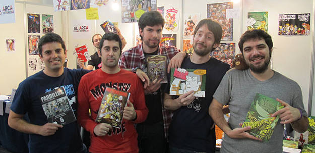 De izquierda a derecha: Carlos Azaustre (Aza) (Pardillos); Miguel &Aacute;ngel Gonz&aacute;lez D&iacute;az (Miguelhan) (Preydator); Sergio Ballester XSER (Juego de tronados); Andr&eacute;s Palomino (Cr&oacute;nicas PSN) y Sergio S&aacute;nchez (Mor&aacute;n) (El Vosque)