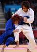 La japonesa Kaori Matsumoto compitiendo con la eslovena Vesna Dzukic, durante la categor&iacute;a -57kg.