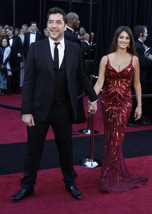Best actor nominee Bardem and actress-wife Cruz arrive at 83rd Academy Awards in Hollywood