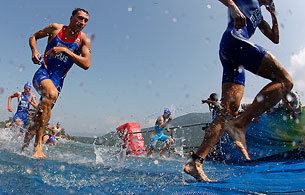 Ver v&iacute;deo  'Javier G&oacute;mez Noya e Ivan Ra&ntilde;a se escapan durante la fase a pie del triatl&oacute;n'