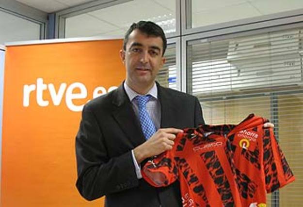 Javier Guill&eacute;n, director de la Vuelta a Espa&ntilde;a, durante su visita a RTVE.es.