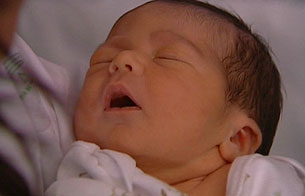 Ver v&iacute;deo  'Javier, el primer beb&eacute; medicamento de Espa&ntilde;a'