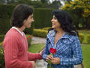 Jer&oacute;nimo y Victoria en el jard&iacute;n