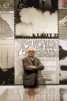 Joan Rabascall junto a su obra 'El arte contra la ideolog&iacute;a'