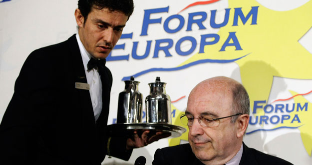Joaquín Almunia, comisario de Competencia, frena las expectativas sobre el Fondo Monetario Europeo Joaquín Almunia, comisario de Competencia, frena las expectativas sobre el Fondo Monetario Europeo
