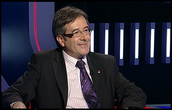 Jordi Aus&agrave;s, conseller de Governaci&oacute; i Administracions P&uacute;bliques, i sis alcaldes catalans 