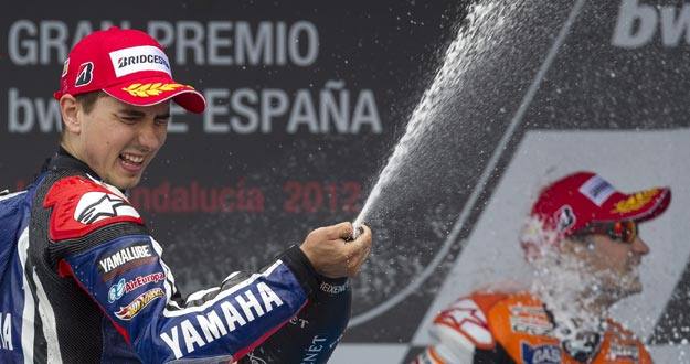 Jorge Lorenzo celebra su segundo puesto en el Gran Premio de Espa&ntilde;a el pasado fin de semana