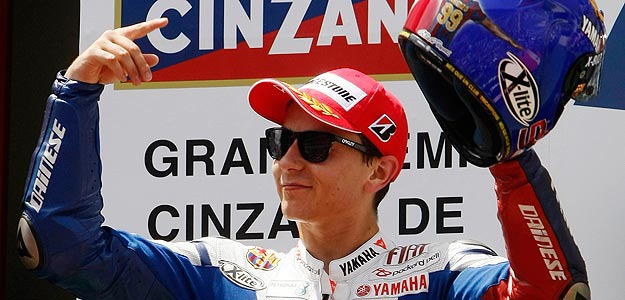 Jorge Lorenzo renueva con Yamaha