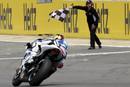 Jorge Lorenzo supera la meta del circuito brit&aacute;nico de Silverstone