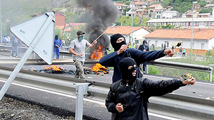 Ver v&iacute;deo  'Jornada de protesta de los mineros de Asturias con cortes de carretera y trenes'