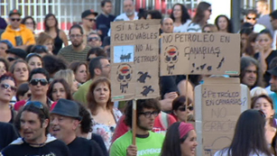 Ver v&iacute;deo  'Jornada de protestas en Canarias contra las prospecciones petrol&iacute;feras'