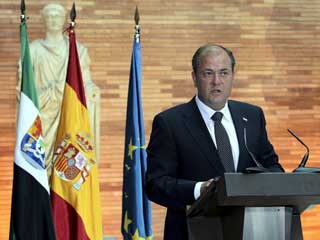 Jos� Antonio Monago toma posesi�n como presidente de la Junta de Extremadura