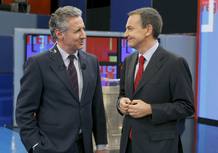 Jos&eacute; Luis Rodr&iacute;guez Zapatero charla con Lorenzo Mil&aacute; momentos antes del comienzo del programa